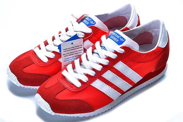 chaussures adidas 1609er